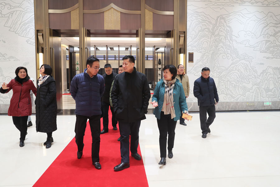 劉誓?？疾煳錆h體育中心 要求加強場館賽后利用